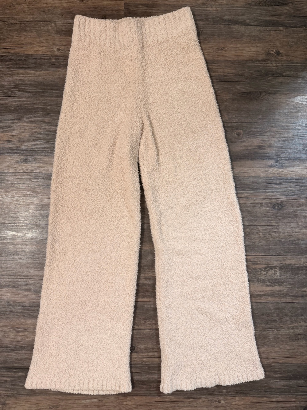 SKIMS Women’s Light Pink Sherpa/Teddy Lounge Pants size S/M